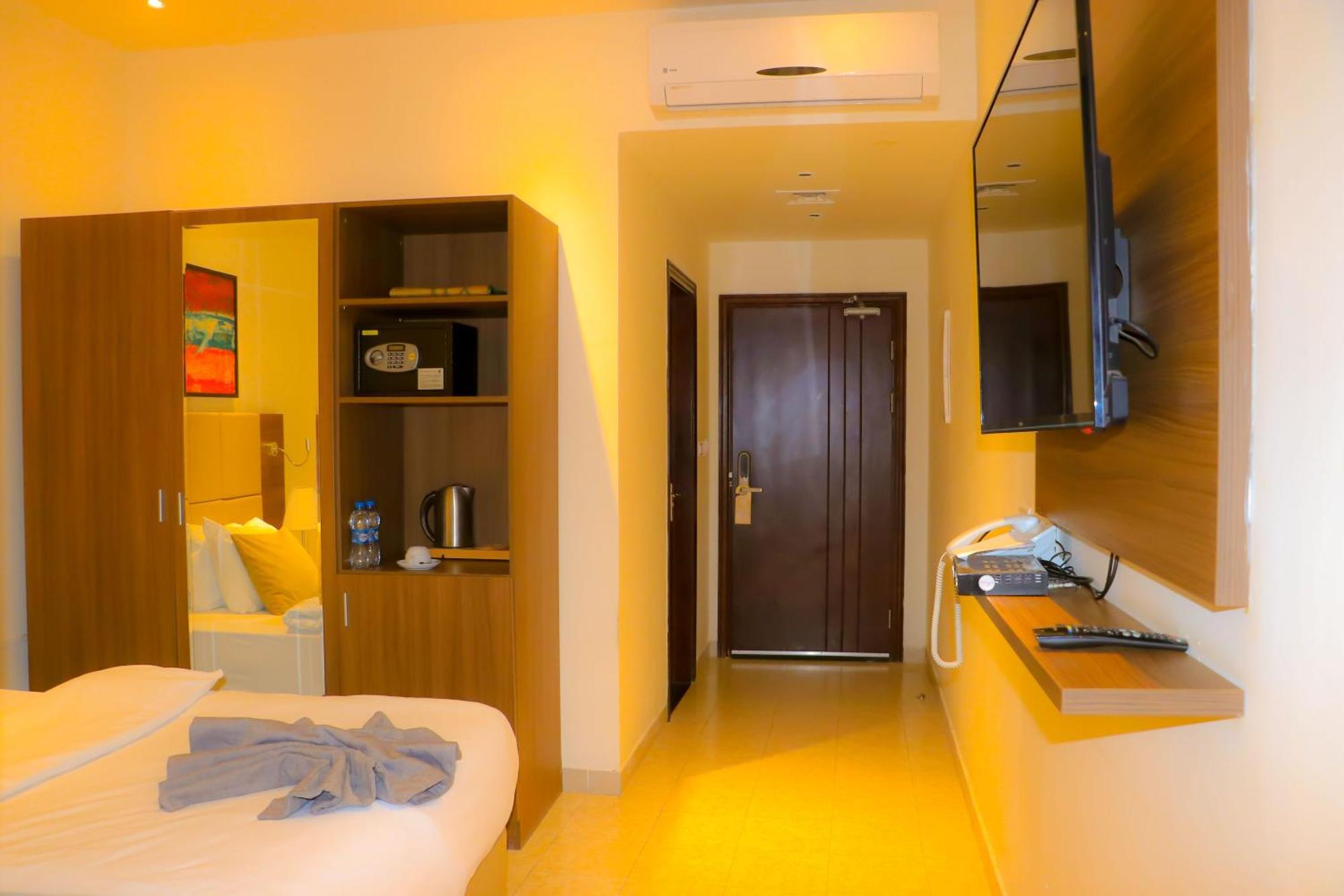 Capital Hotel Djibouti Djibouti City Екстериор снимка
